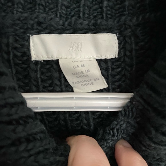 Collared & Balloon Sleeved Sweater - Picture 5 of 6